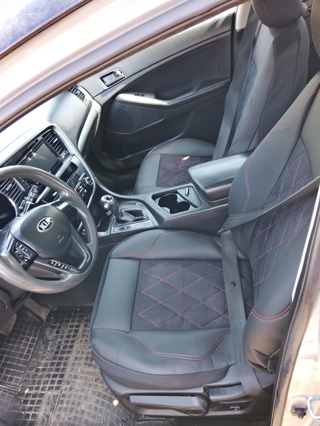 Kia K5 2.0 gas, снимка 2 - Автомобили и джипове - 54844621