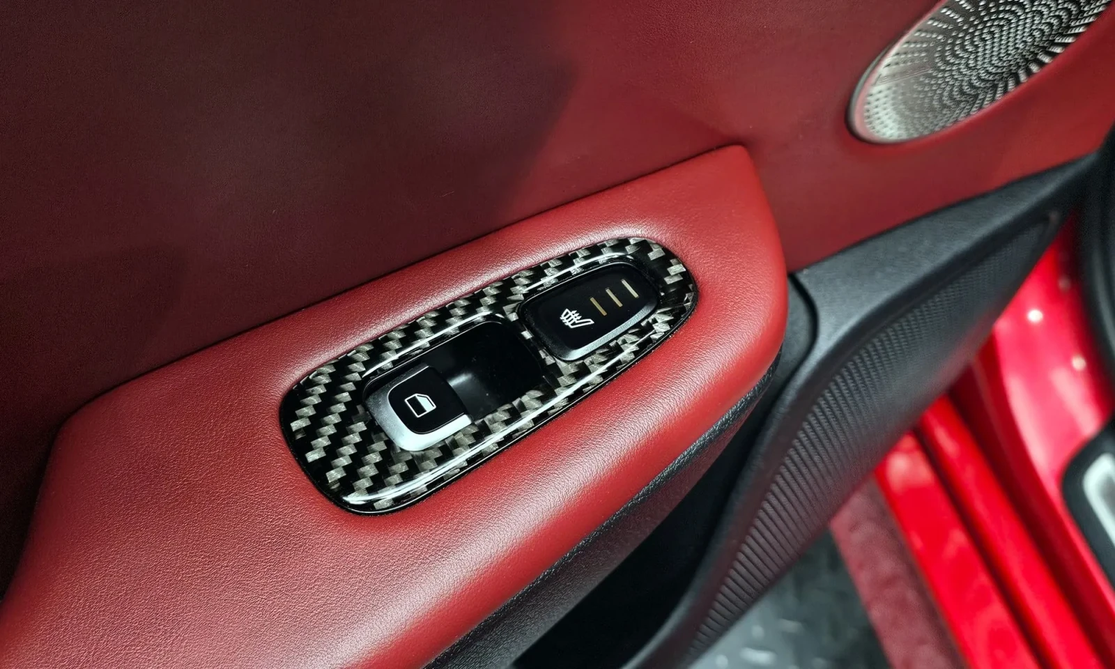 Kia Stinger GT/AWD/CARBON/ПОДГРЕВИ/ОБДУХВАНЕ/ПАНО/HUD, снимка 16 - Автомобили и джипове - 54881018