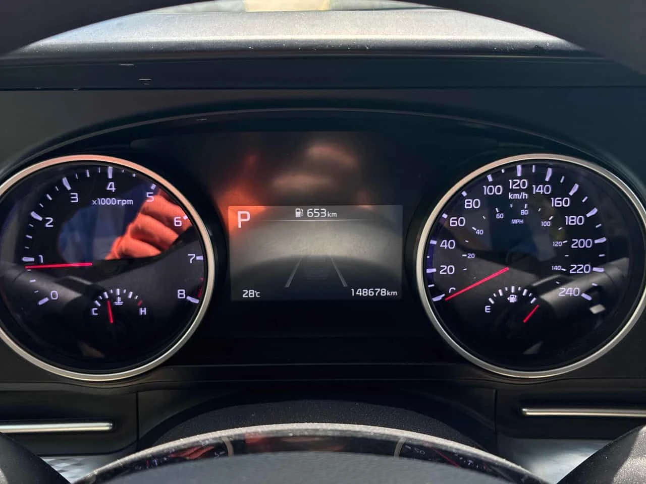Kia Carnival * FWD * АВТОКРЕДИТ БЕЗ ПЪРВОНАЧАЛНА ВНОСКА* , снимка 8 - Автомобили и джипове - 55023705