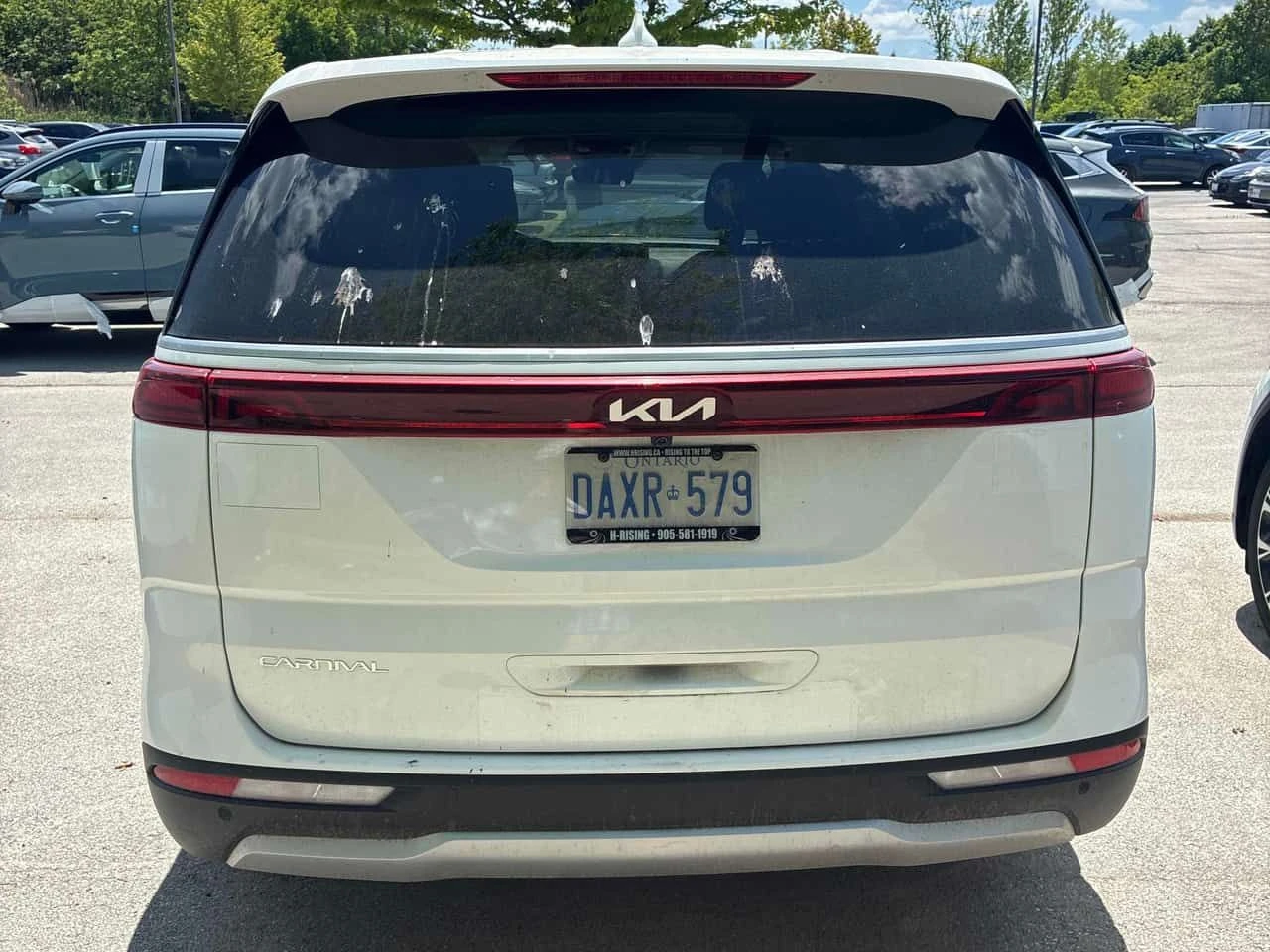 Kia Carnival * FWD * АВТОКРЕДИТ БЕЗ ПЪРВОНАЧАЛНА ВНОСКА* , снимка 4 - Автомобили и джипове - 55023705