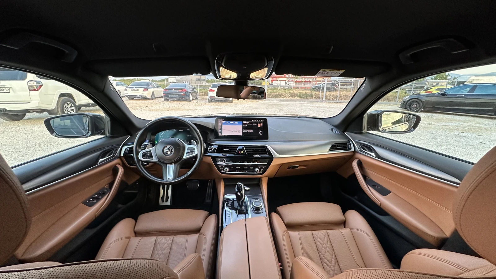 BMW 530E  iPerformance | M PACK | SHADOW LINE, снимка 10 - Автомобили и джипове - 55069403