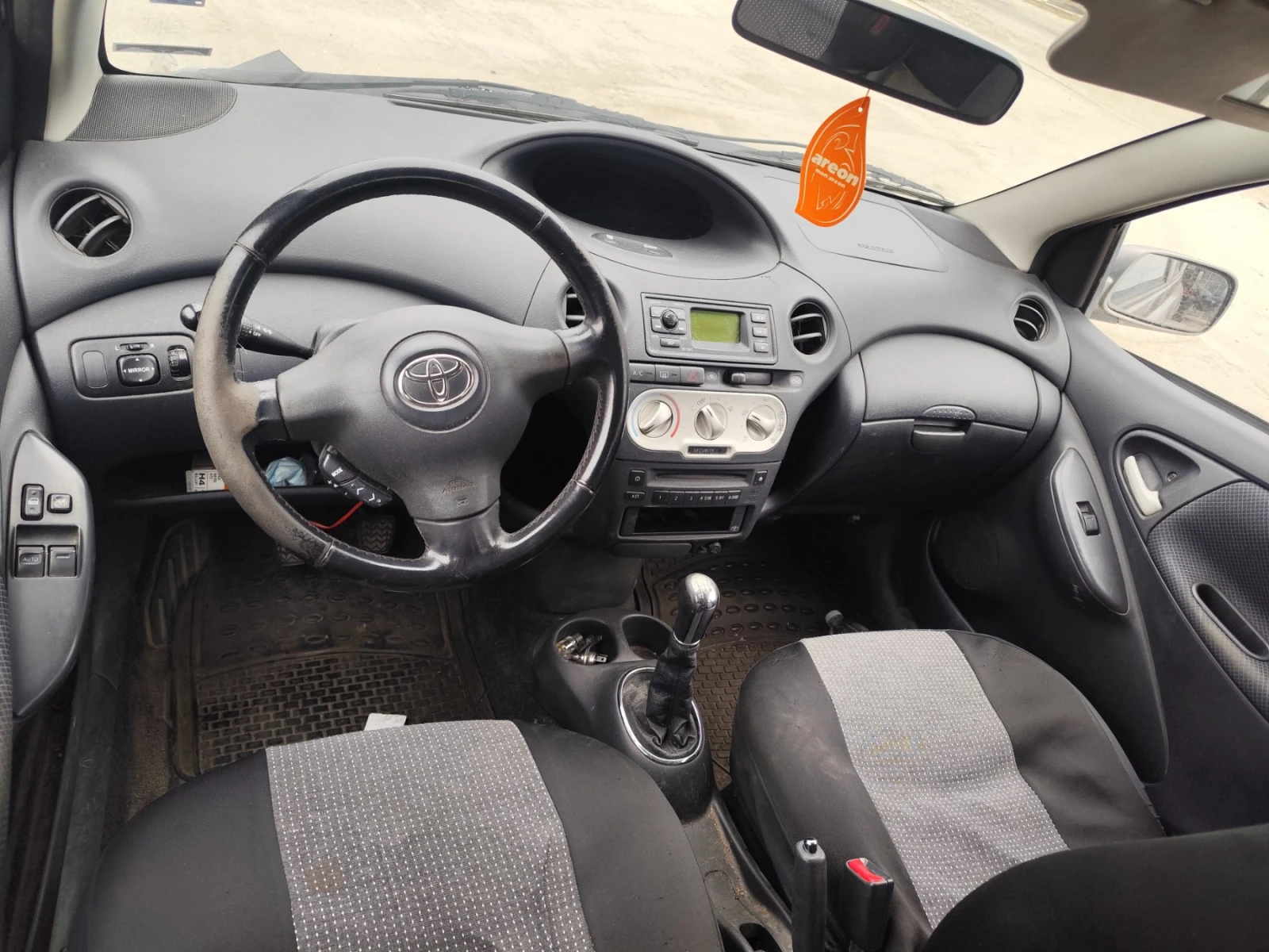Toyota Yaris 1.4D4D, снимка 5 - Автомобили и джипове - 55405943
