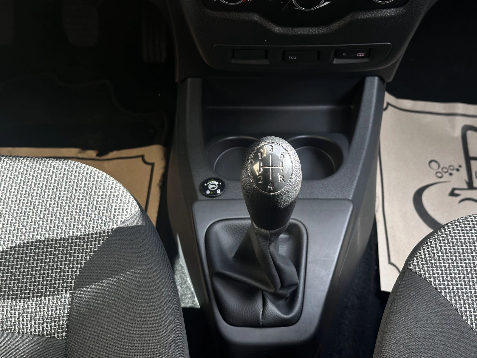 Dacia Dokker, снимка 16 - Автомобили и джипове - 55539935