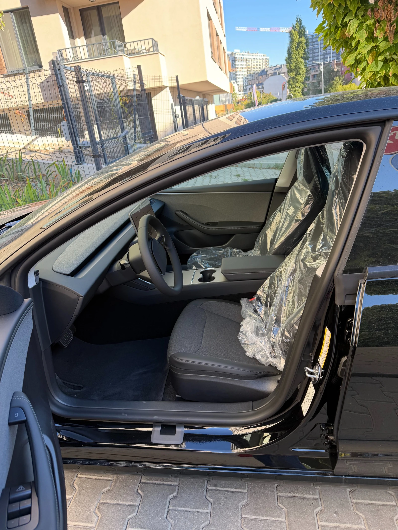 Tesla Model 3 Standard - НОВ - Наличен в София, снимка 3 - Автомобили и джипове - 56073125