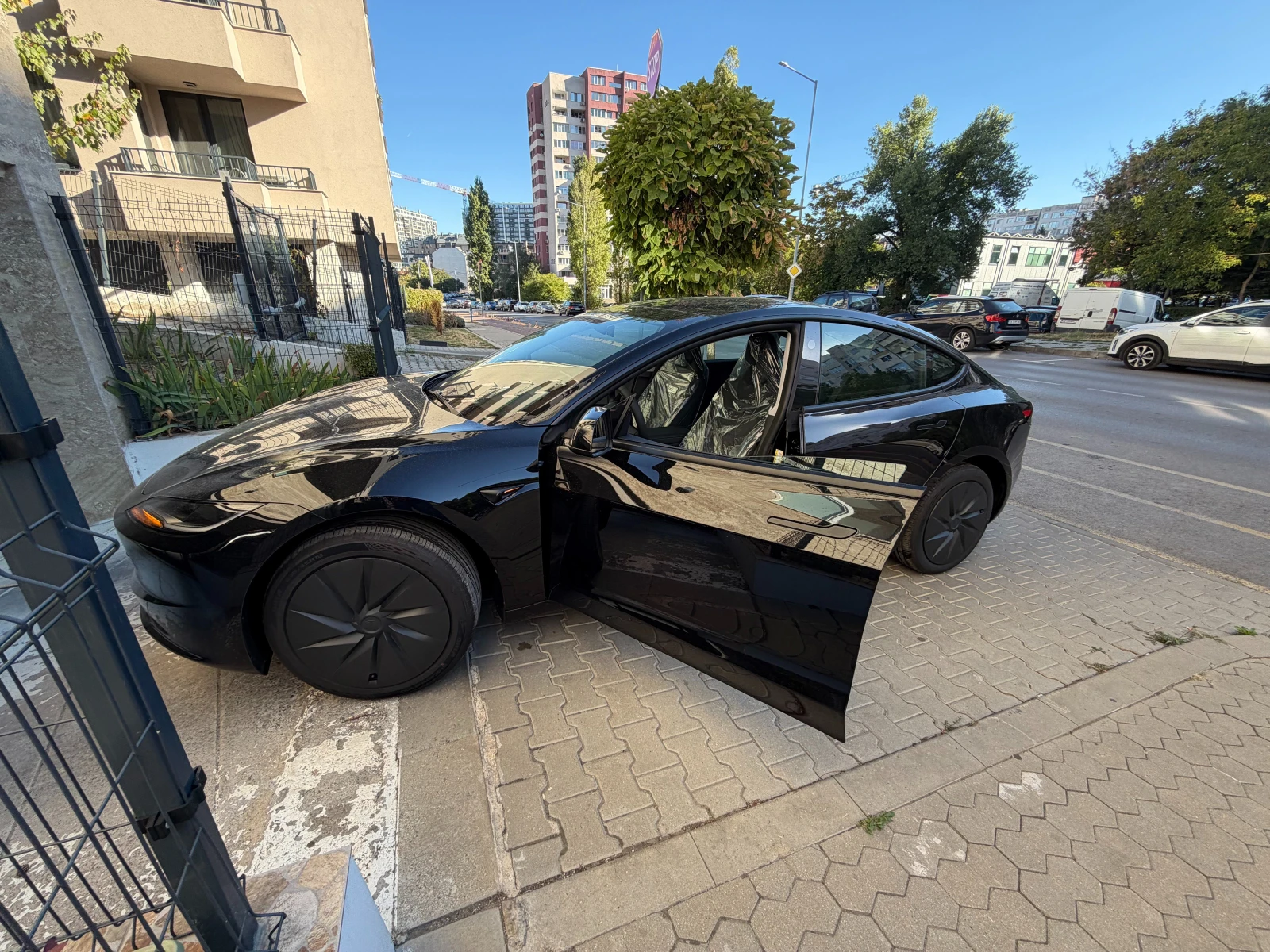 Tesla Model 3 Standard - НОВ - Наличен в София, снимка 2 - Автомобили и джипове - 56073125