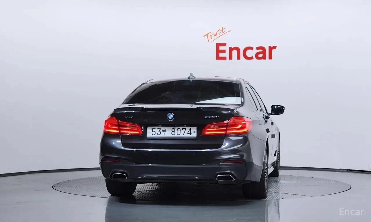 BMW 530 i xDrive M Sport* ФИКСИРАНА ЦЕНА* , снимка 4 - Автомобили и джипове - 56104112