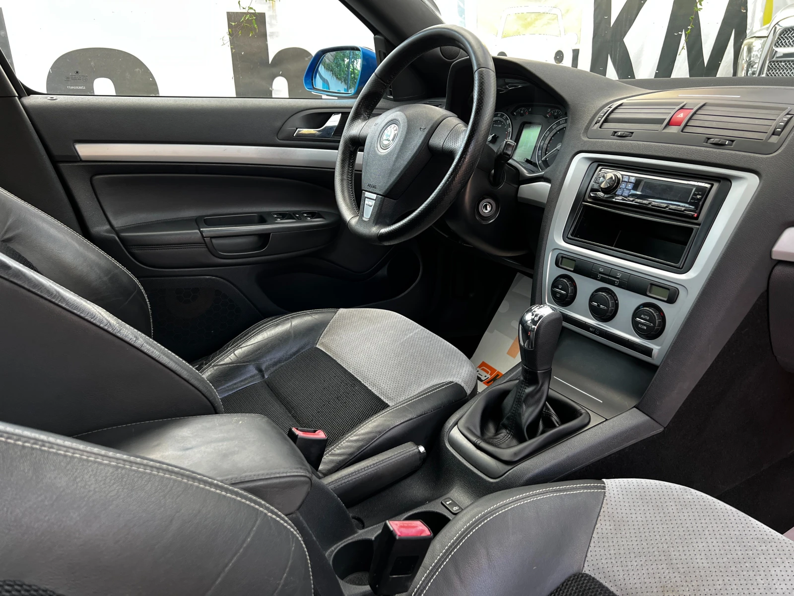 Skoda Octavia VRS 2.0TDI 6ск./170к.с., снимка 16 - Автомобили и джипове - 56183616