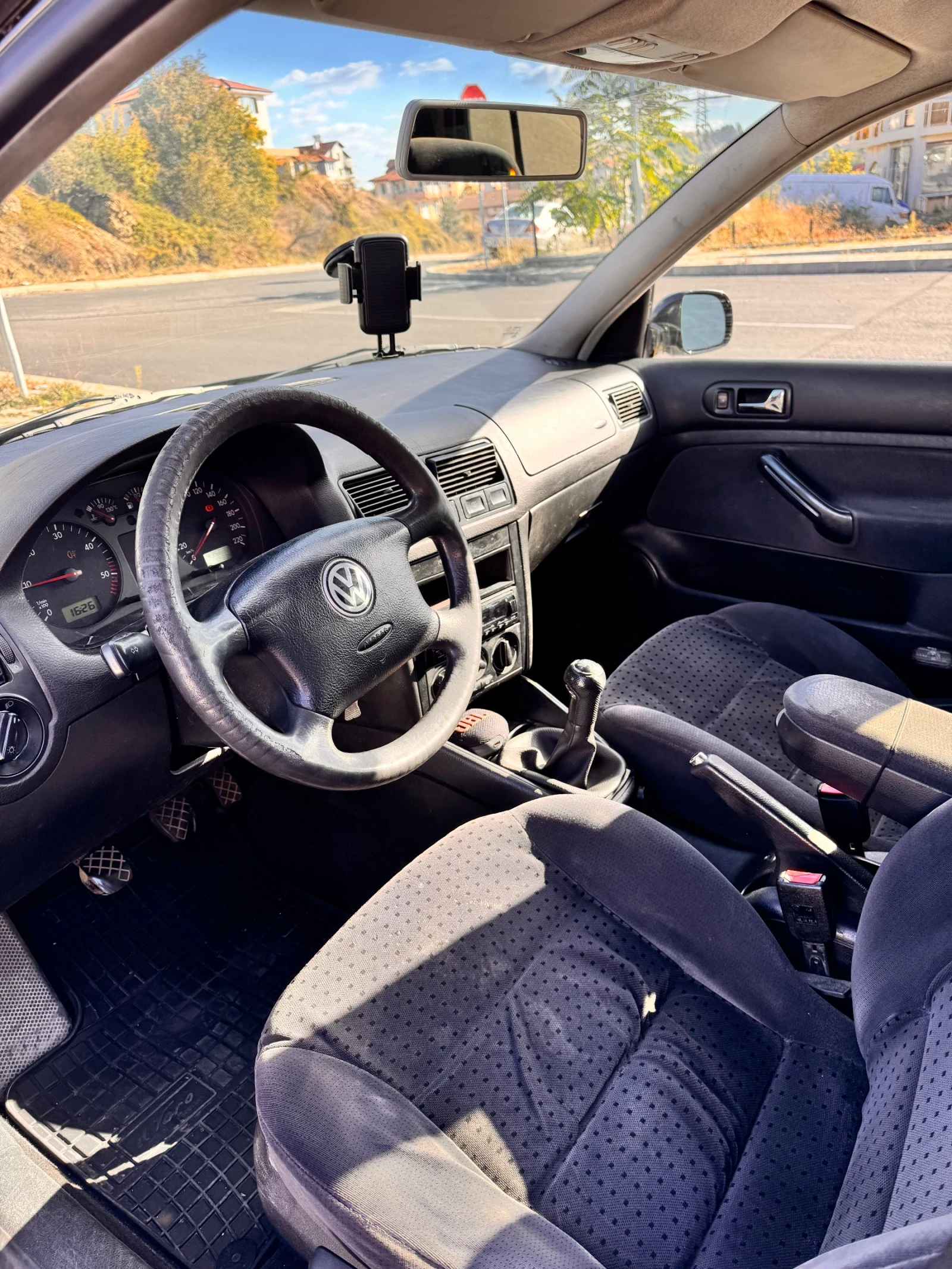 VW Golf, снимка 7 - Автомобили и джипове - 56338735