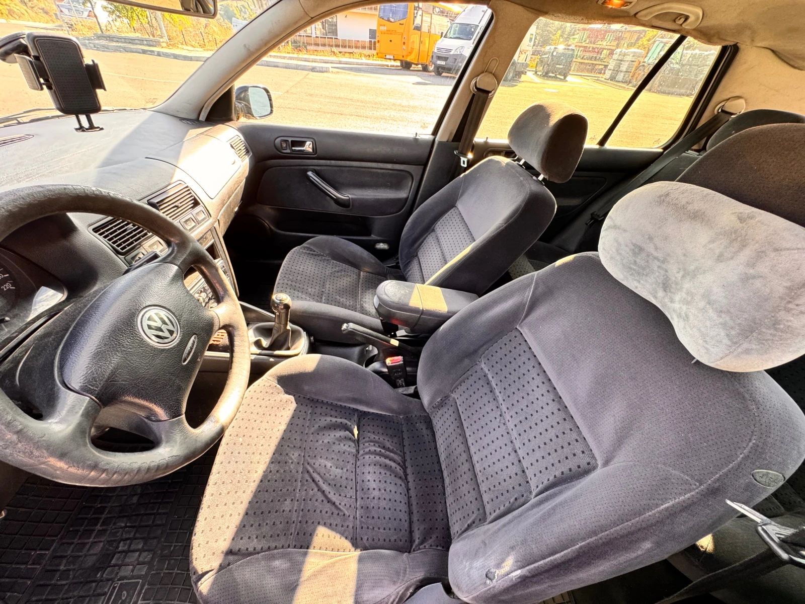 VW Golf, снимка 8 - Автомобили и джипове - 56338735
