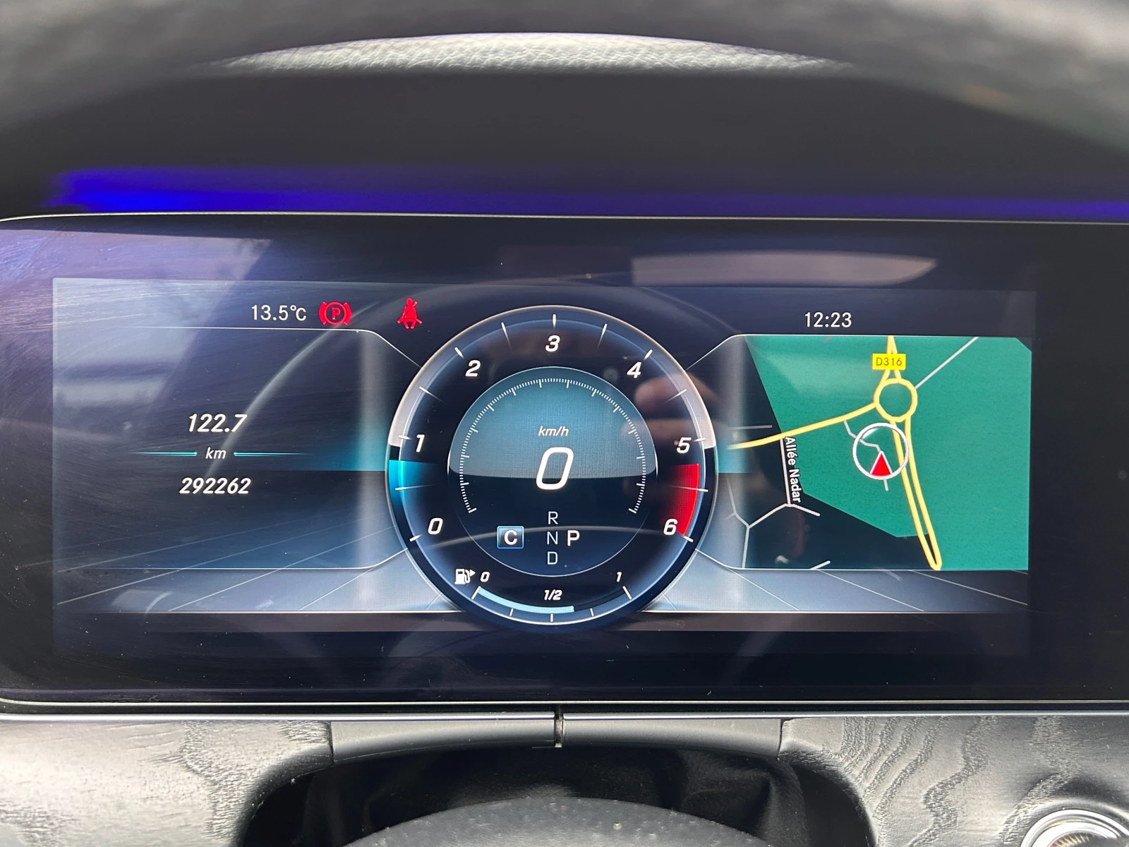 Mercedes-Benz E 220 D AMG LINE 9G 194 | Mobile.bg � ����������� 13