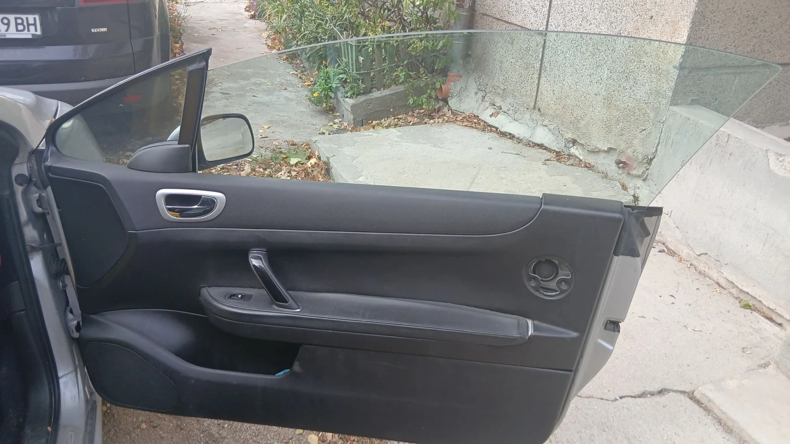 Peugeot 307 CC, снимка 10 - Автомобили и джипове - 56583815