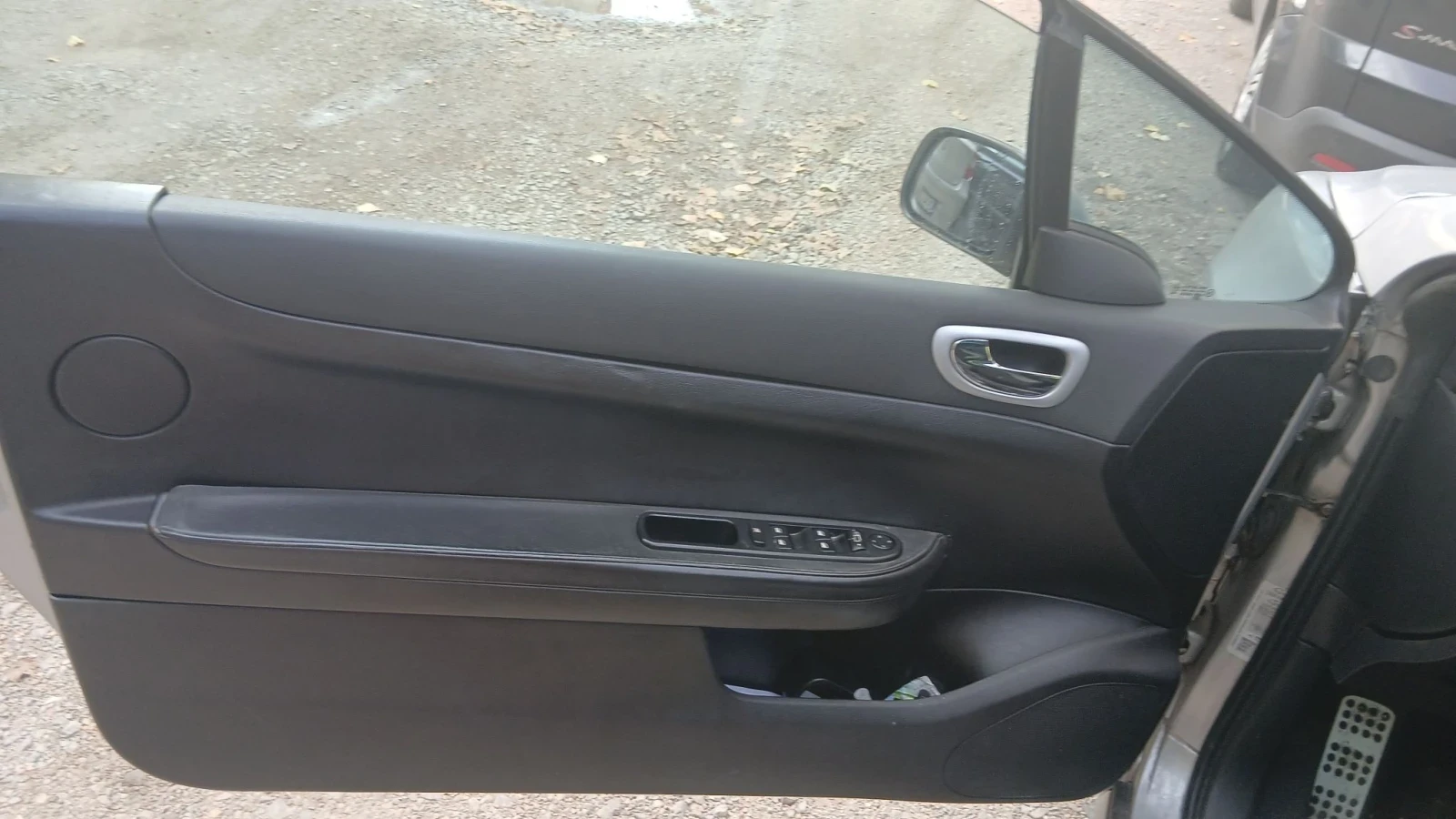 Peugeot 307 CC, снимка 9 - Автомобили и джипове - 56583815