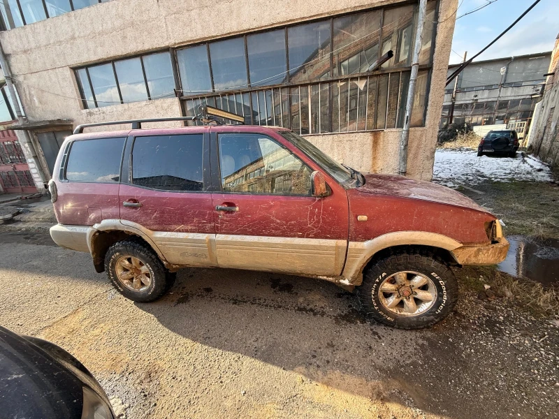 Nissan Terrano, снимка 1 - Автомобили и джипове - 49263180