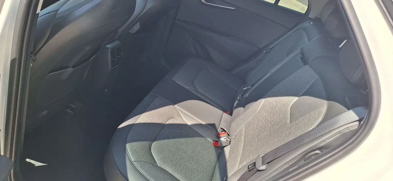 Kia Niro 1.6 HEV Limited, снимка 4 - Автомобили и джипове - 50821368