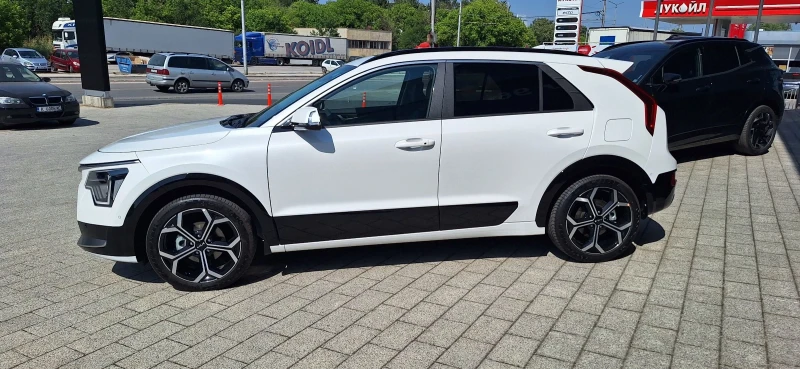 Kia Niro 1.6 HEV Limited, снимка 2 - Автомобили и джипове - 50821368