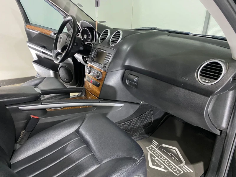 Mercedes-Benz ML 320 4 MATIC , снимка 9 - Автомобили и джипове - 51747070
