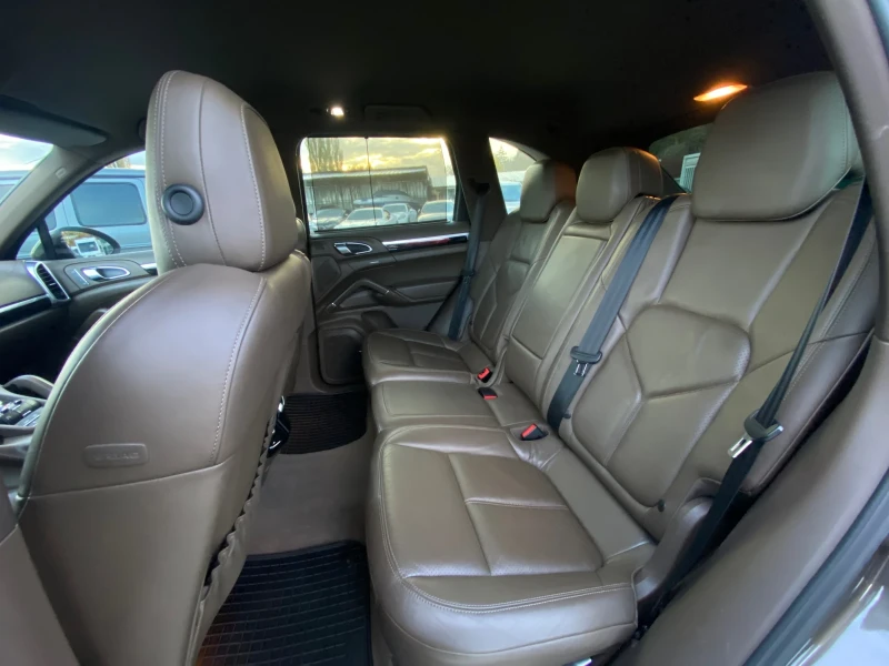 Porsche Cayenne, снимка 16 - Автомобили и джипове - 52306758