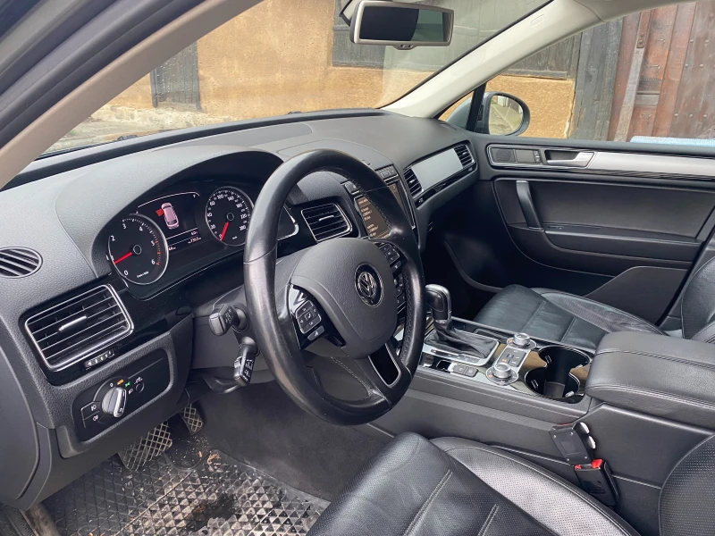 VW Touareg V6 TDI BMT 4X MOTION, снимка 13 - Автомобили и джипове - 52516320