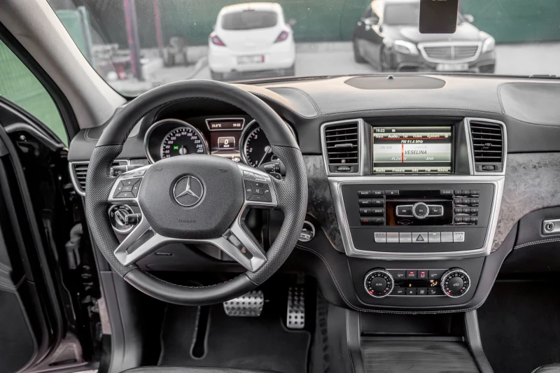 Mercedes-Benz ML 350 AMG FULL , снимка 10 - Автомобили и джипове - 53064233