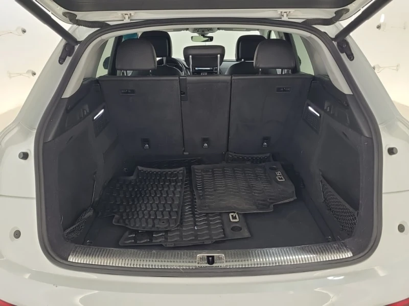 Audi Q5 * TECHNIK * CARFAX * БЕЗ ПЪРВОНАЧАЛНА ВНОСКА, снимка 16 - Автомобили и джипове - 53149819