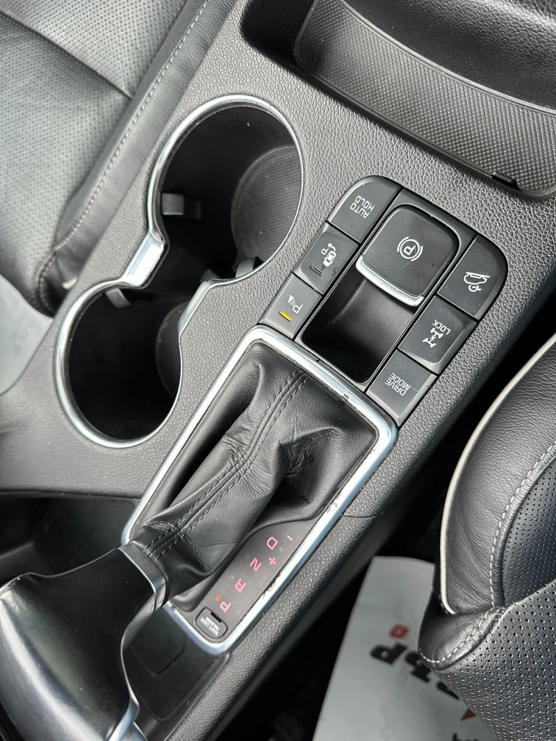 Kia Sportage, снимка 12 - Автомобили и джипове - 53285216