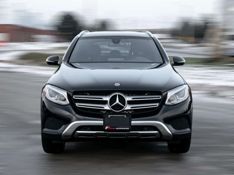 Mercedes-Benz GLC 300 NAV| PANOROOF| B.SPOT| HEATED SEATS| CRUISE, снимка 2 - Автомобили и джипове - 53527262