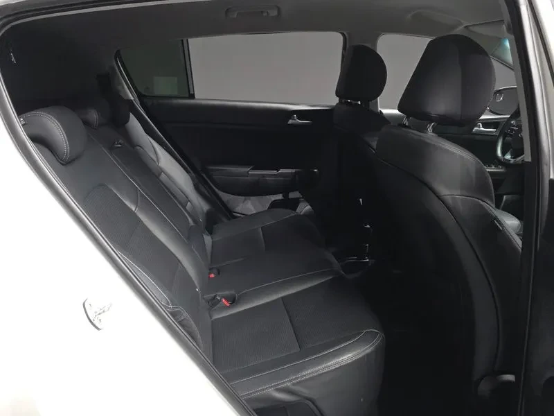 Kia Sportage The Bold Diesel 1.6 2Wd Trendy, снимка 11 - Автомобили и джипове - 54955882
