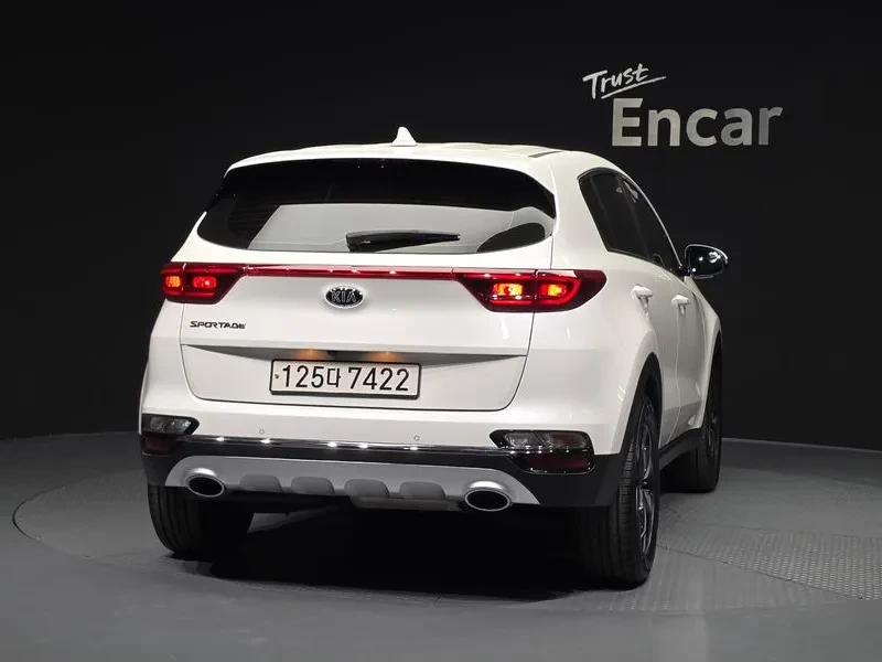 Kia Sportage The Bold Diesel 1.6 2Wd Trendy, снимка 4 - Автомобили и джипове - 54955882