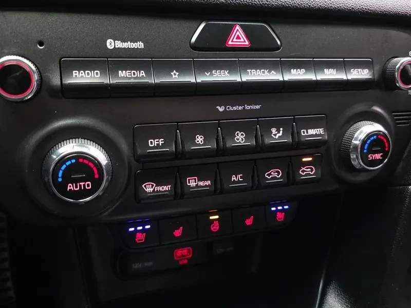Kia Sportage The Bold Diesel 1.6 2Wd Trendy, снимка 17 - Автомобили и джипове - 54955882