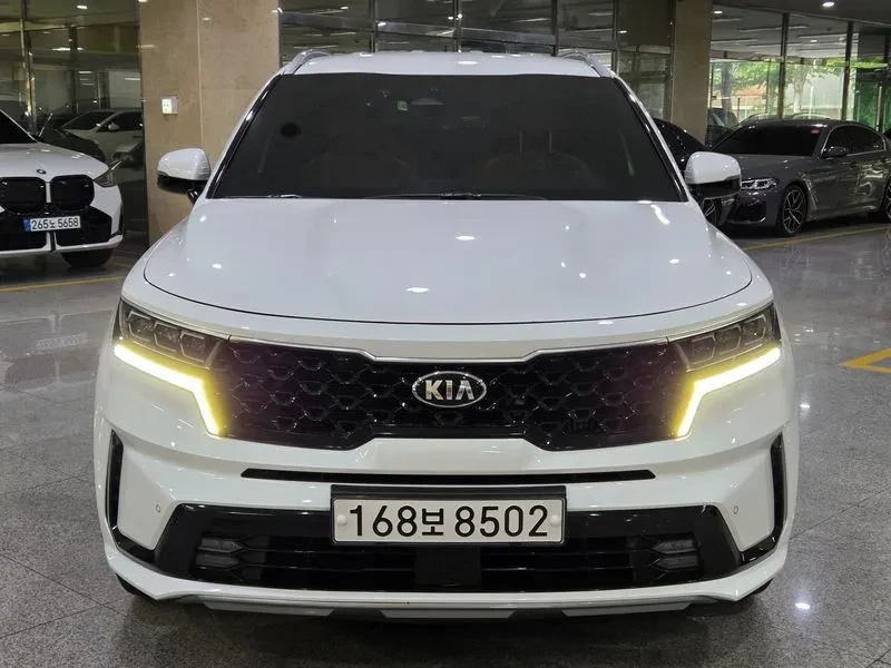 Kia Sorento Diesel 2.2 4Wd Prestige, снимка 2 - Автомобили и джипове - 56119141