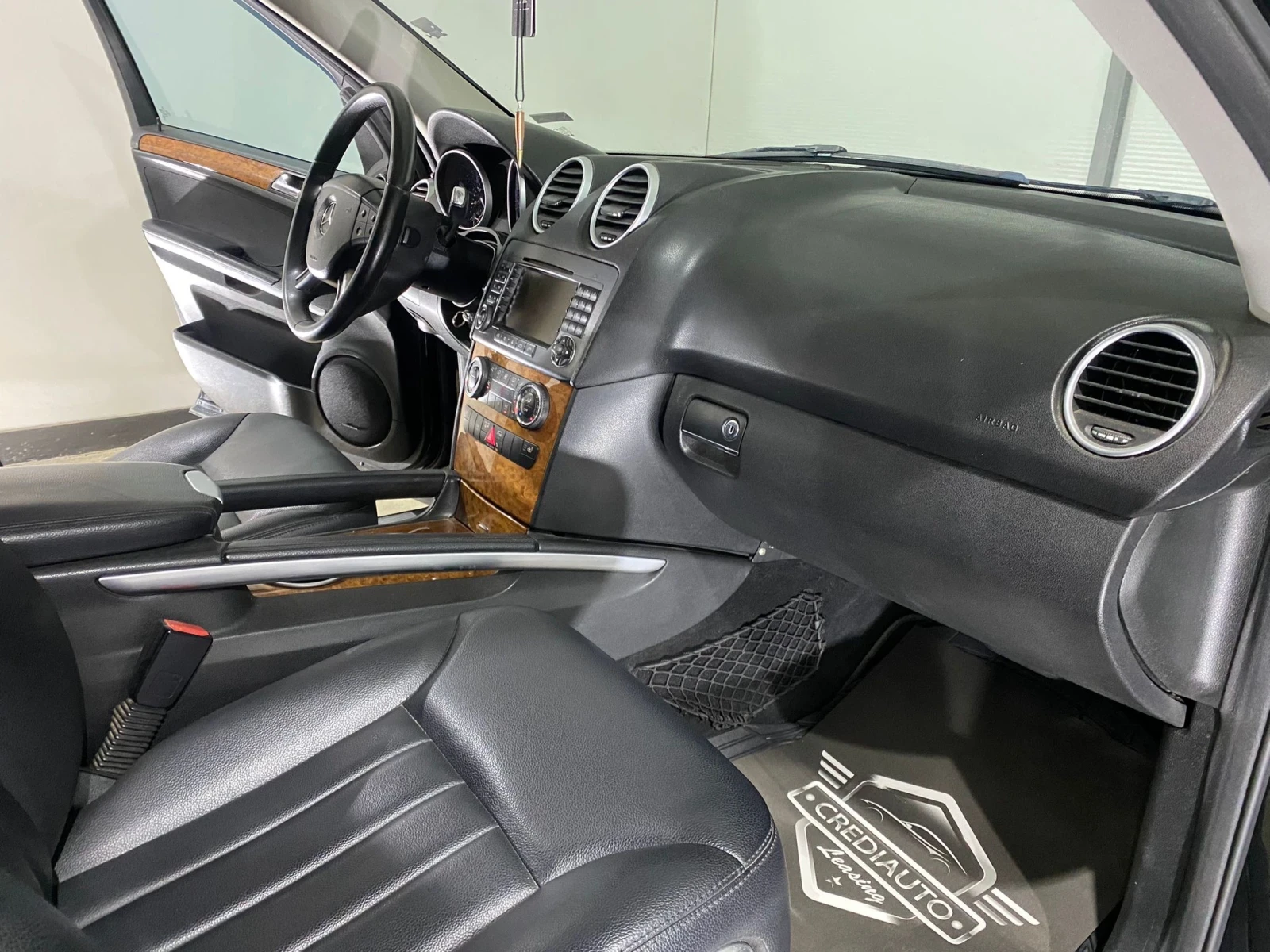 Mercedes-Benz ML 320 4 MATIC  - изображение 9