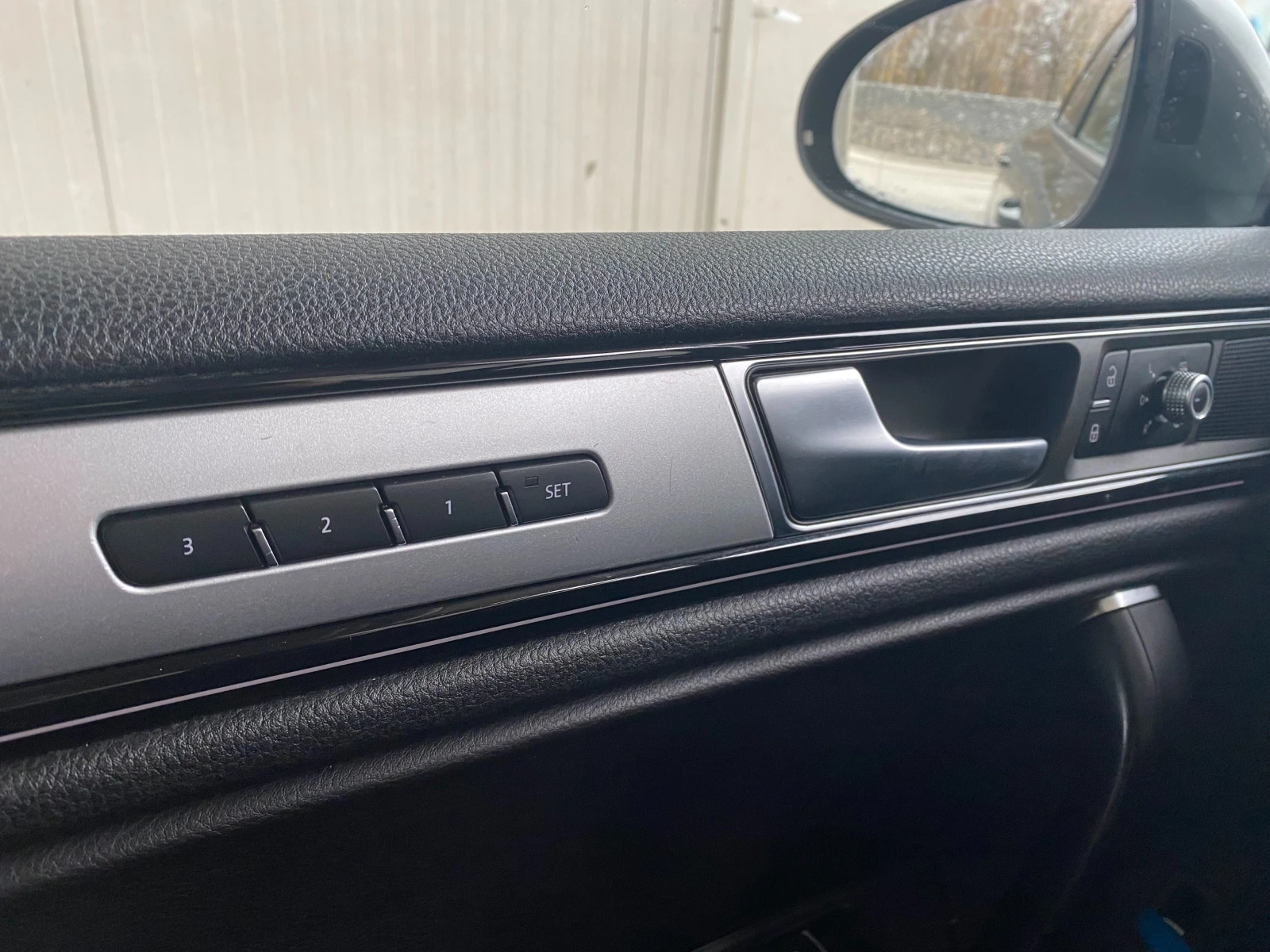 VW Touareg V6 TDI BMT 4X MOTION, снимка 11 - Автомобили и джипове - 52516320