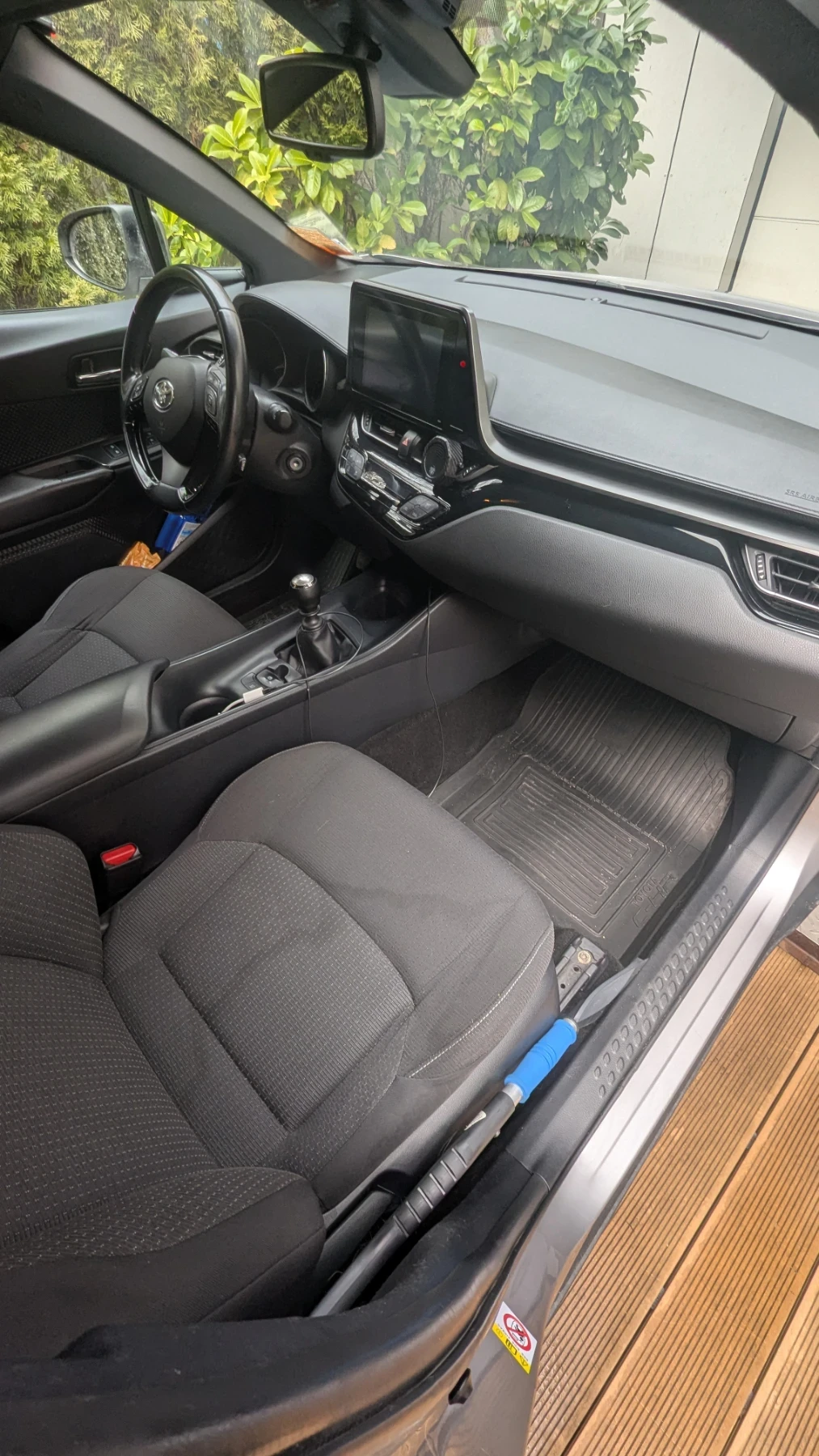 Toyota C-HR 1.2 - изображение 8