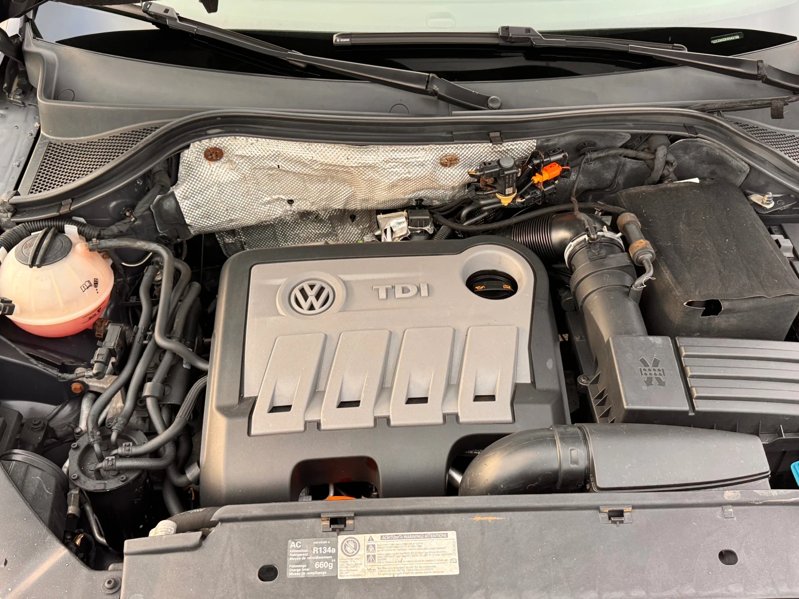 VW Tiguan 2.0TDI 4Motion АВТОМАТ, снимка 16 - Автомобили и джипове - 53715365