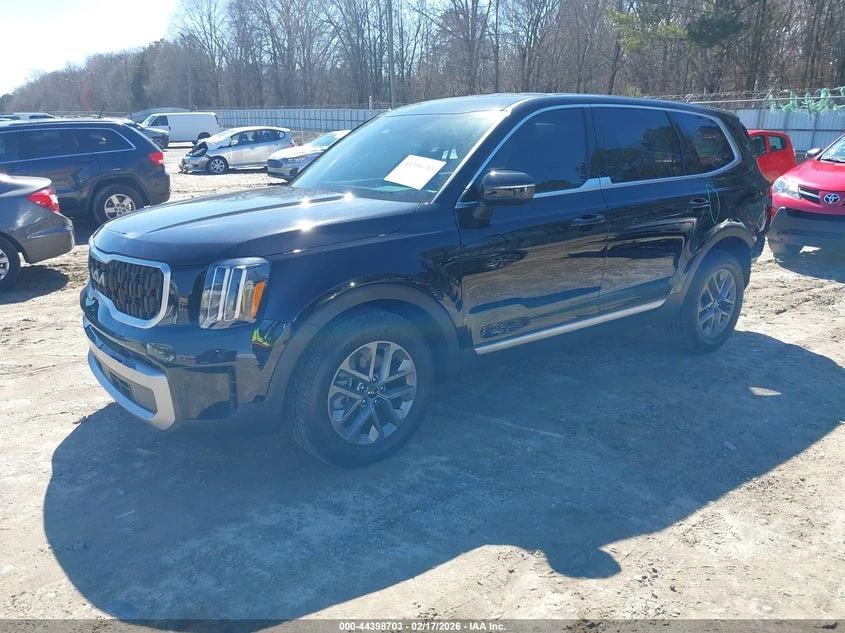 Kia Telluride 3.8l Lx, снимка 2 - Автомобили и джипове - 54094353