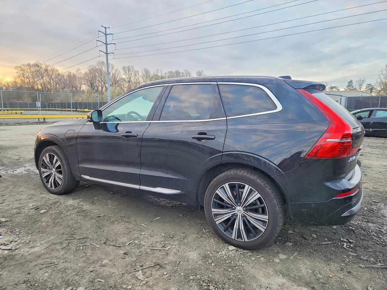 Volvo XC60 * Plus* PLUG-IN HYBRID* , снимка 2 - Автомобили и джипове - 54192705