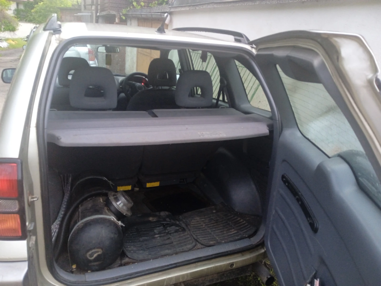 Toyota Rav4, снимка 4 - Автомобили и джипове - 54830382