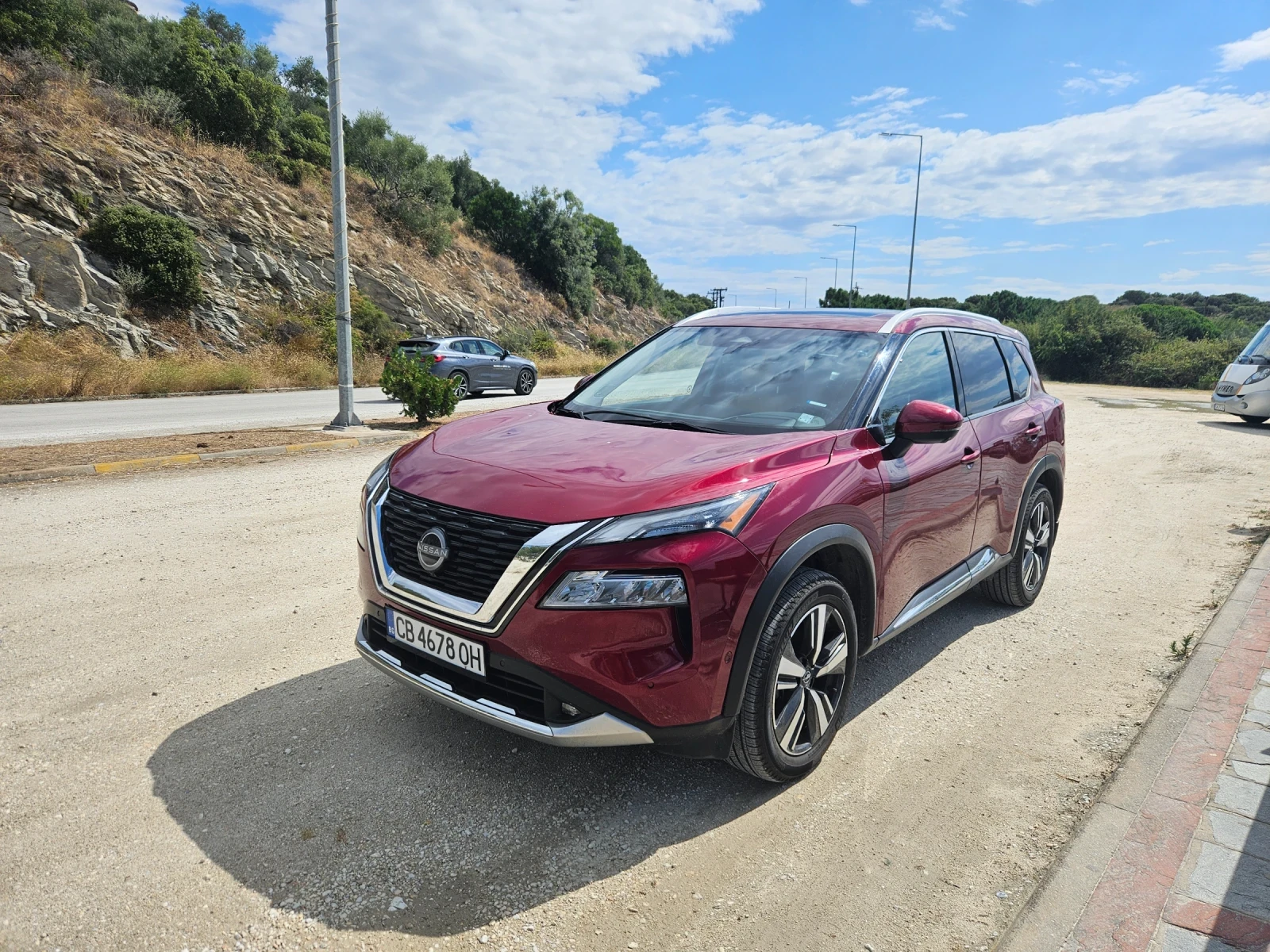Nissan X-trail Rogue Platinum сервизна история, жълта кожа