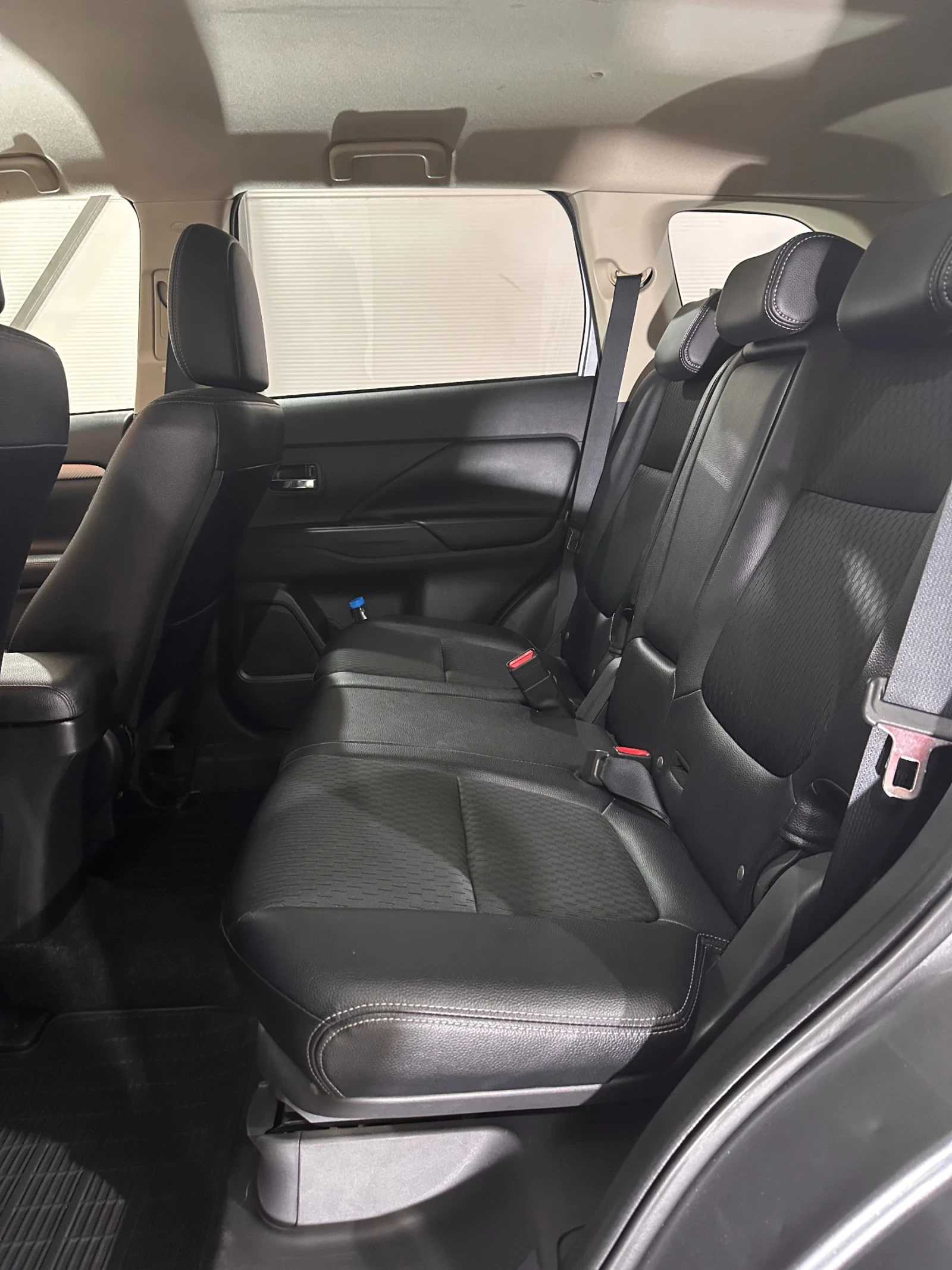 Mitsubishi Outlander 4x4, снимка 13 - Автомобили и джипове - 55175730