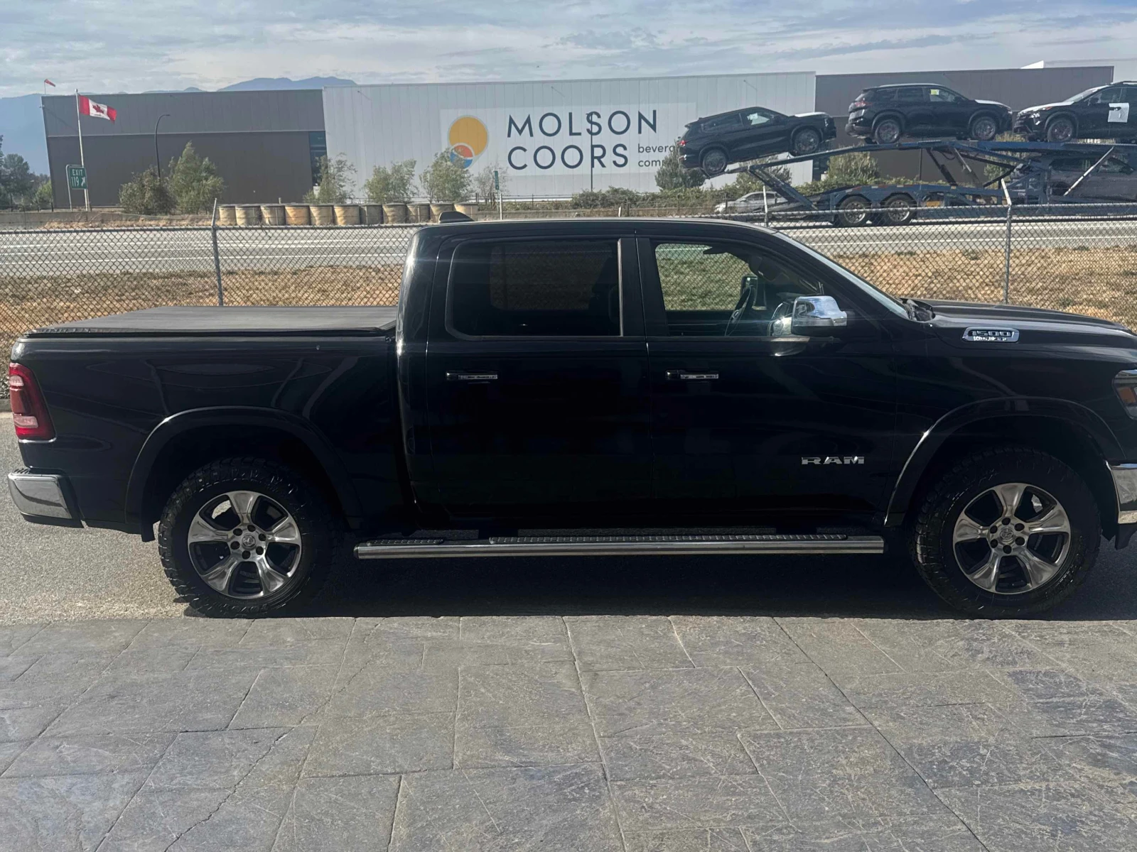 Dodge RAM 1500 Laramie / ОБДУХВАНЕ / CARFAX / АВТОКРЕДИТ , снимка 3 - Автомобили и джипове - 55884383