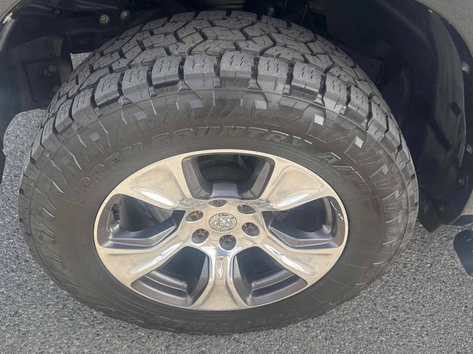 Dodge RAM 1500 Laramie / ОБДУХВАНЕ / CARFAX / АВТОКРЕДИТ , снимка 16 - Автомобили и джипове - 55884383
