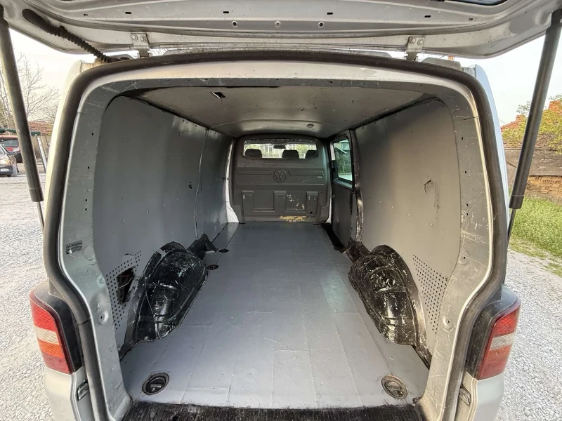 VW T5 2.5 TDI MAXI, снимка 13 - Бусове и автобуси - 52452060
