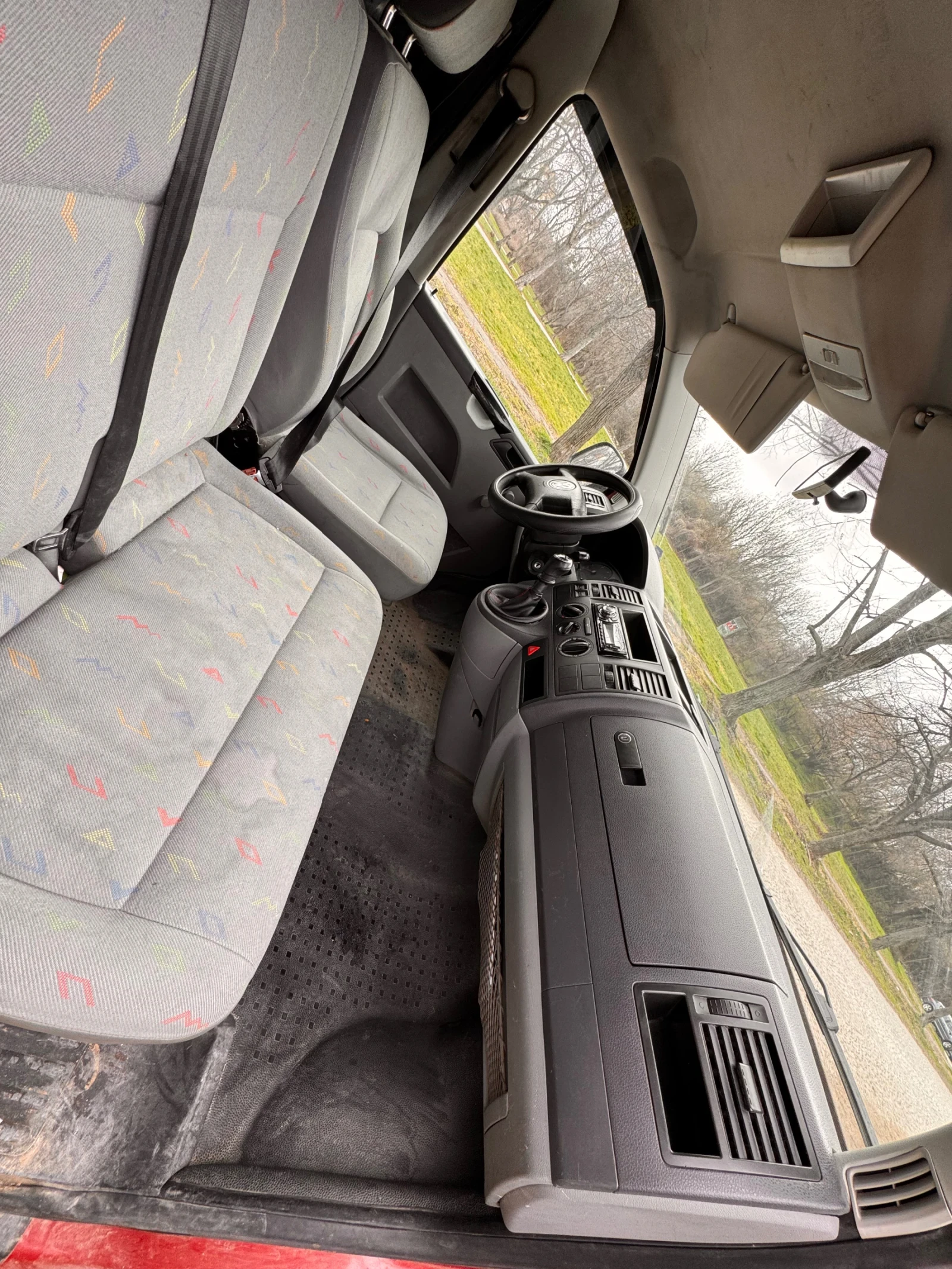 VW T5, снимка 10 - Бусове и автобуси - 53932767