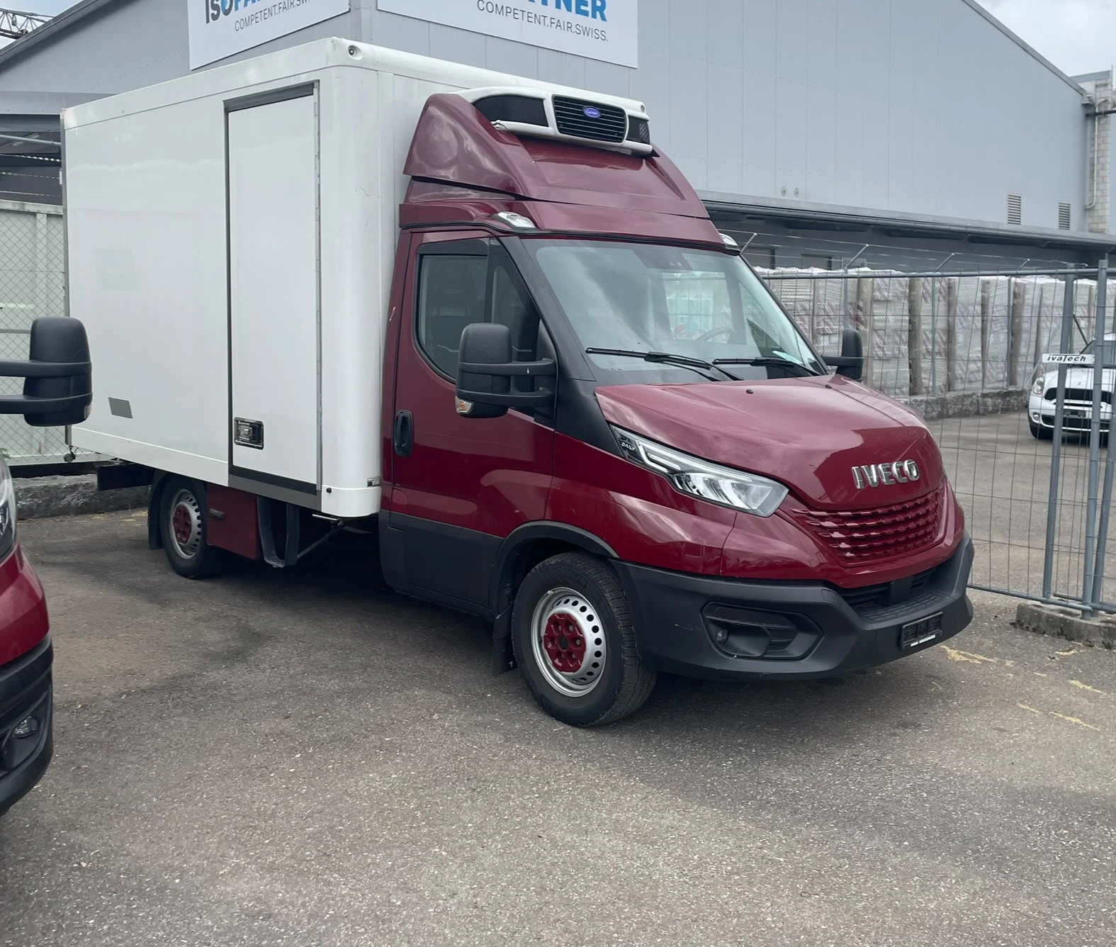Iveco Daily 35s16* ХЛАДИЛЕН* LED* HI-MATIC* ШВЕЙЦАРИЯ* , снимка 5 - Бусове и автобуси - 56001840