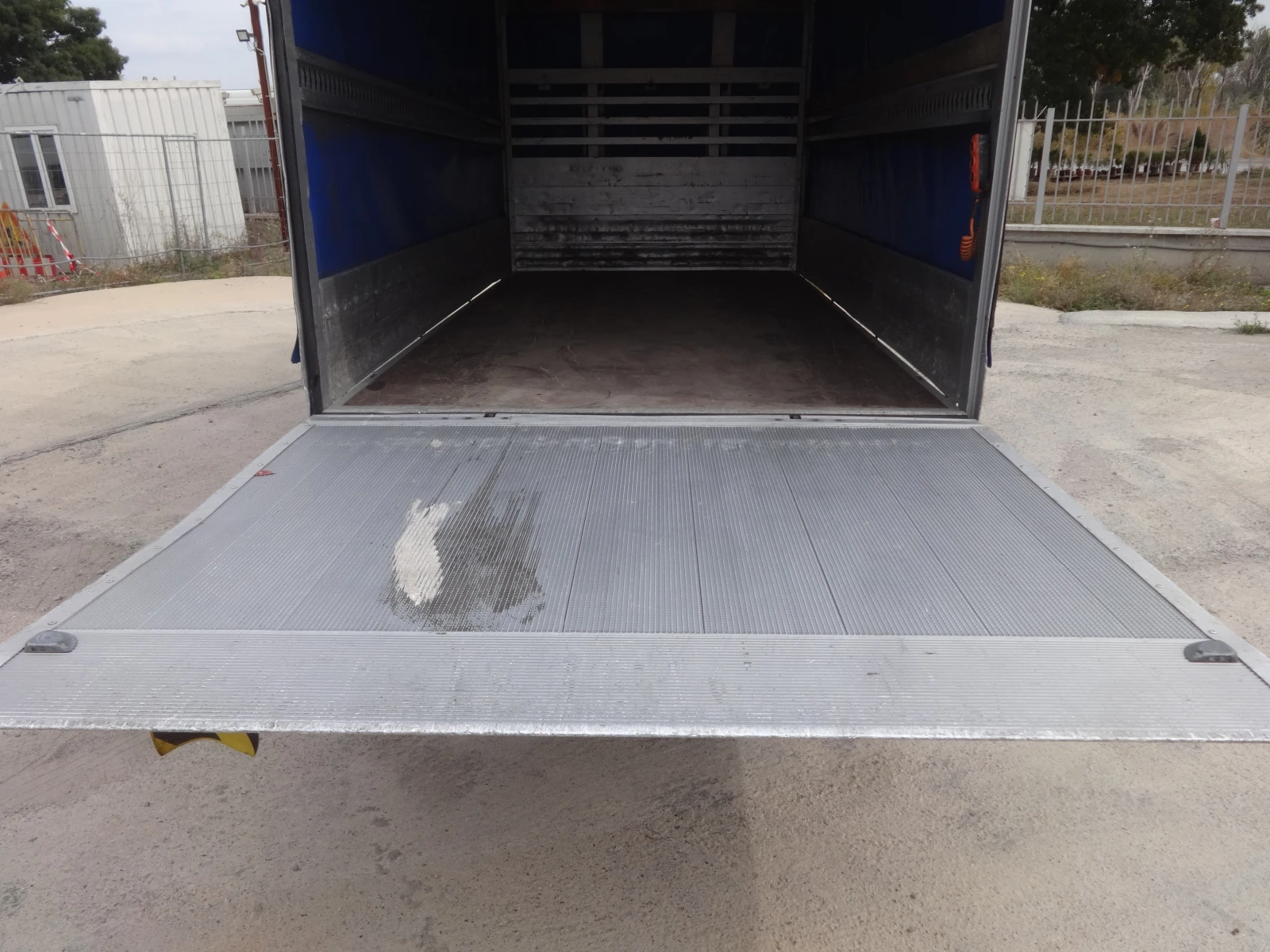 Iveco 35s17 3.0HPI  КАТ. * Б* КЛИМАТРОНИК* , снимка 9 - Бусове и автобуси - 56199076