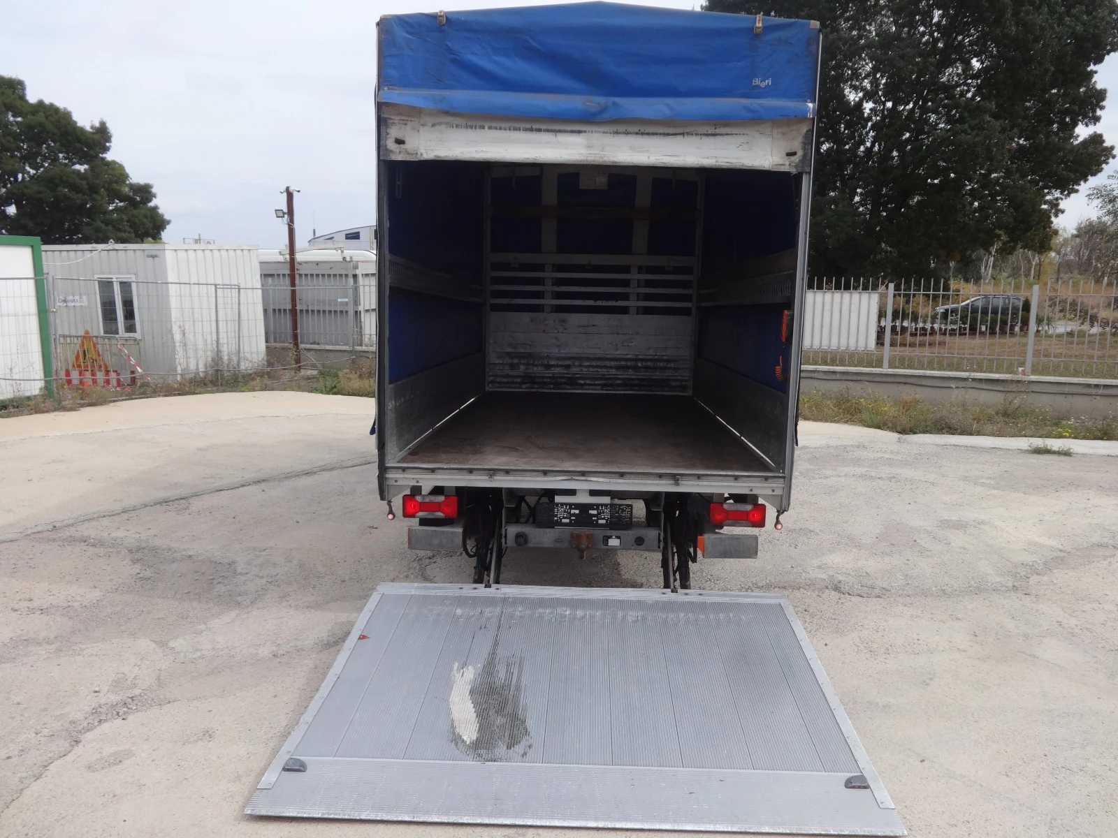 Iveco 35s17 3.0HPI  КАТ. * Б* КЛИМАТРОНИК* , снимка 7 - Бусове и автобуси - 56199076