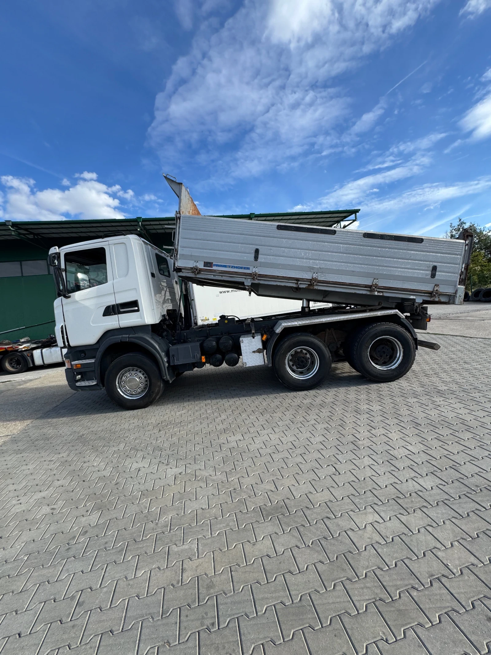 Scania R 480 Тристранен самосвал, снимка 11 - Камиони - 56227245