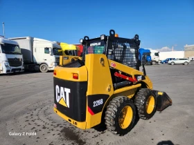 Мини челни товарачи Cat 226B-ПЕРФЕКТЕН, снимка 2