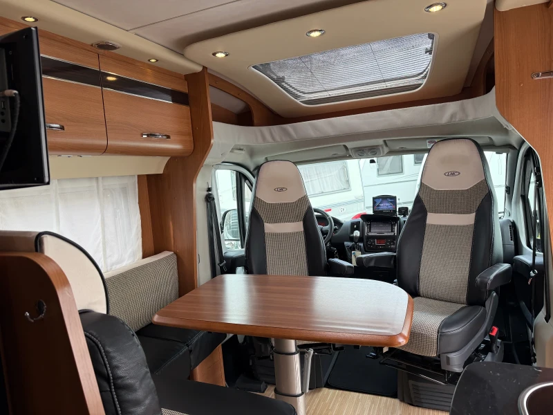 Кемпер LMC Liberty Cruiser2-674, снимка 10 - Каравани и кемпери - 52344953