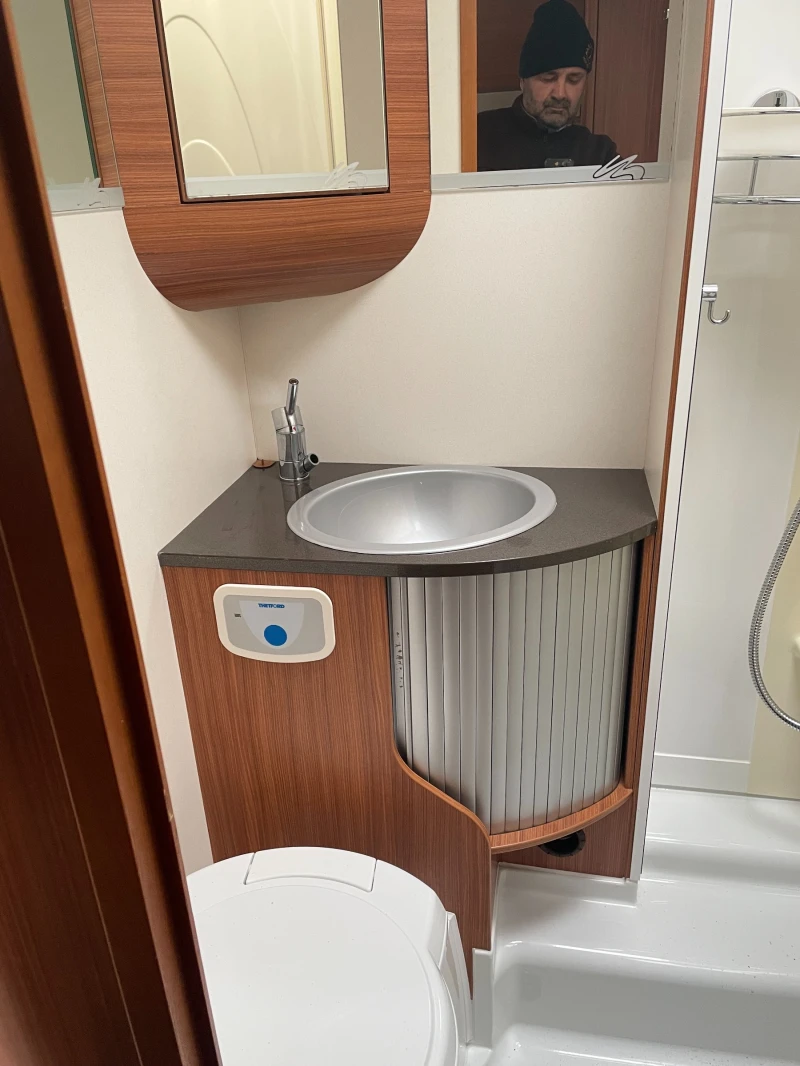 Кемпер Adria CORAL A760SL, снимка 17 - Каравани и кемпери - 53203413